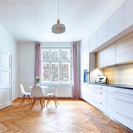 City Center Apartment Hradec Králové エクステリア 写真