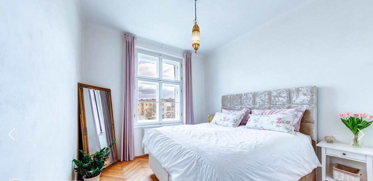 City Center Apartment Hradec Králové エクステリア 写真